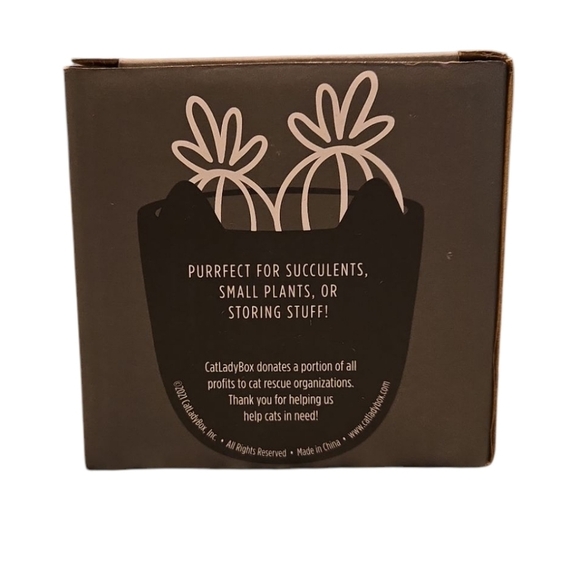 CAT LADY BOX SUBSCRIPTION BLACK CAT SMALL PLANTER. - Picture 2 of 7